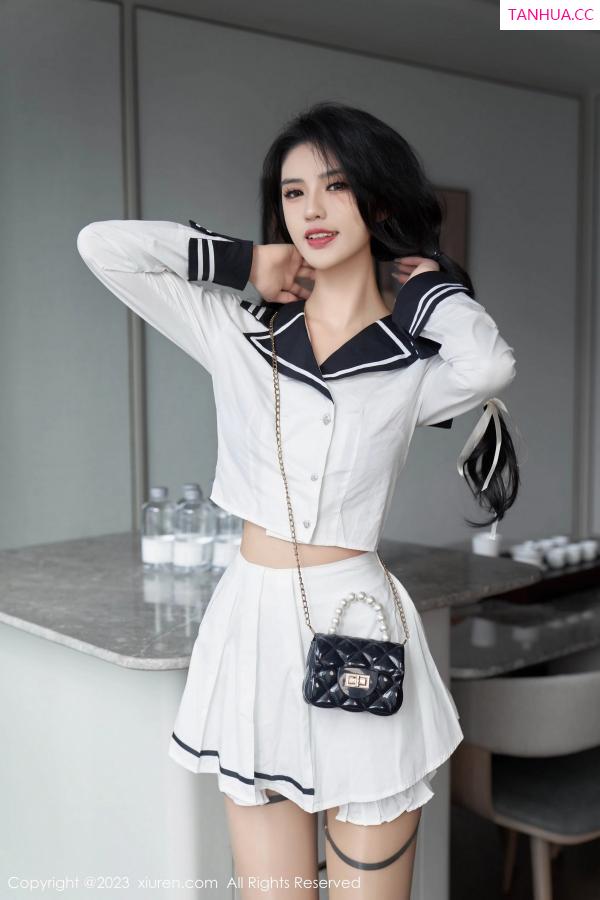 李浅浅  [XiuRen]高清写真图 2023.10.18 No.7526 浅浅Danny 丝袜美腿第13张图片